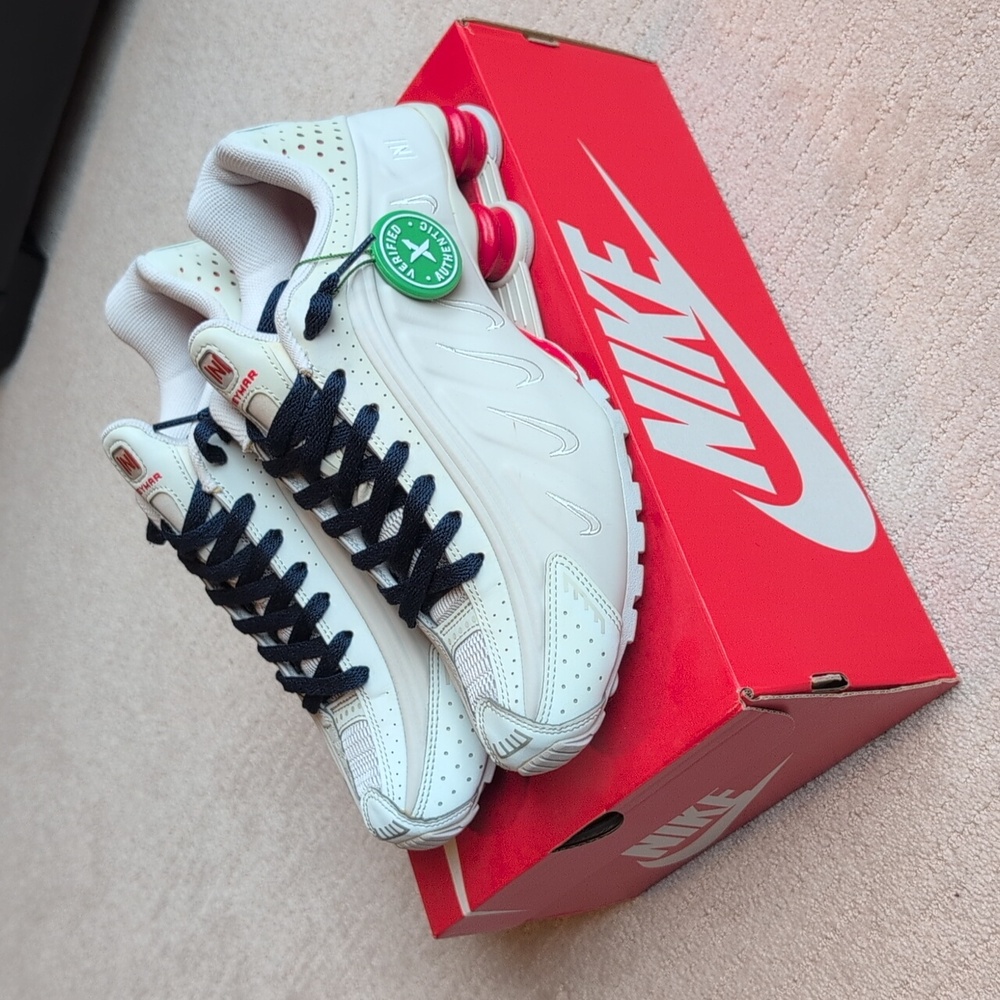 Nike Shox R4